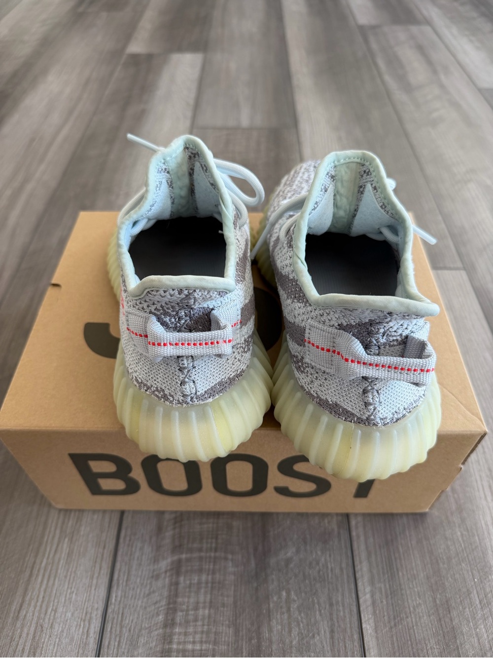Yeezy Boost 350 V2 Sneakers Blue Tint - Picture 4 of 8